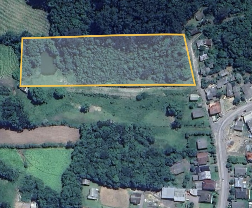 ÁREA DE TERRENOS